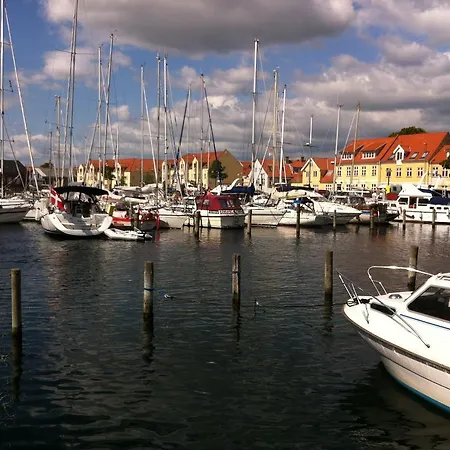 ホテル Hotel Faaborg 3*